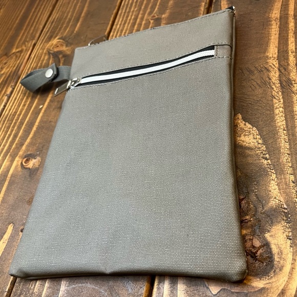 Sleepy Panda Wet Bag - Picture 1 of 11